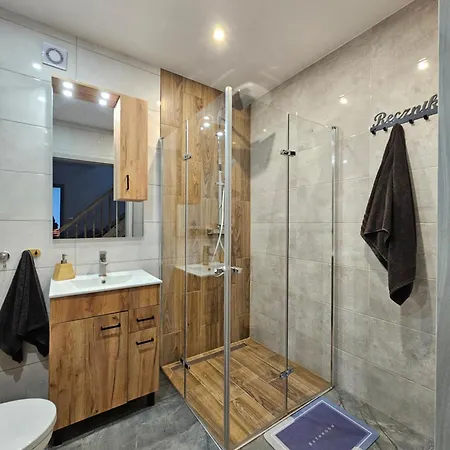 Ostoja Sowibor Apartman *